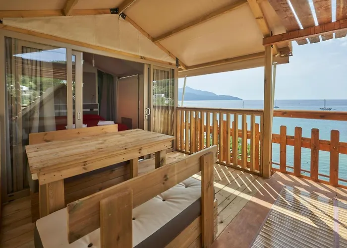 Village Scaglieri 홀리데이파크 *